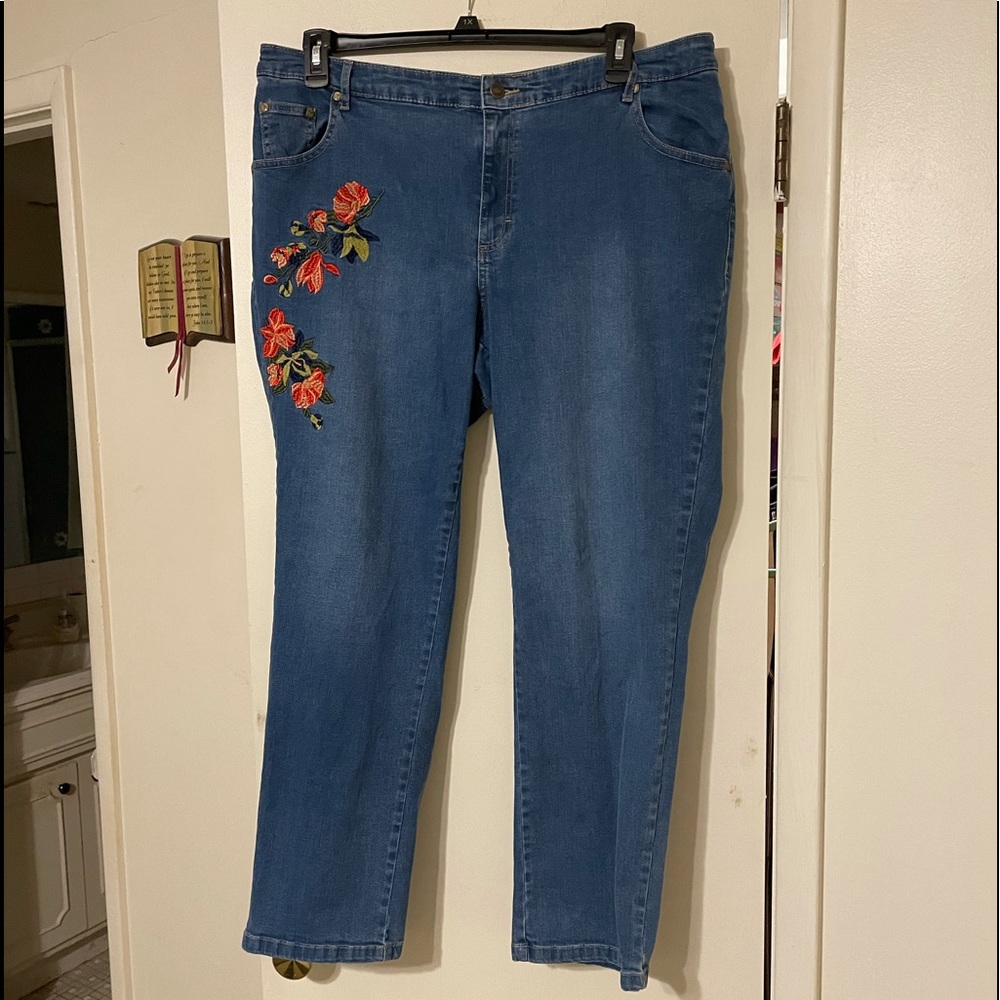 Women within Blue jeans